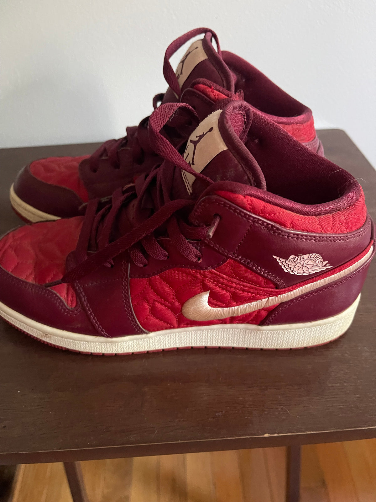 Air Jordan 1 MID SE GS "Redquilt" Y7